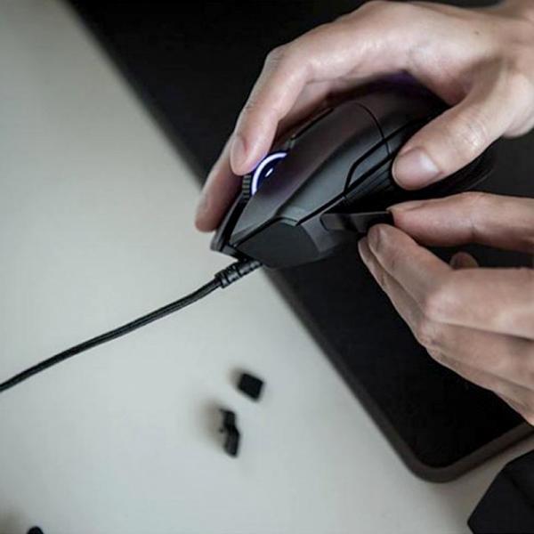 RAZER BASILISK Ergonomic Wired Mechanical Gaming Mouse RZ01-02330100-R3A1 - (16000 DPI, 5G Optical Sensor, RGB Chroma Lighting, 1000Hz Ultrapolling)