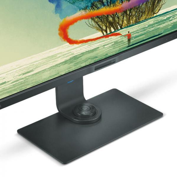 BenQ PD3200Q - 32 Inch 100% sRGB Designer Monitor (4ms Responce Time, 2K QHD VA Panel, DVI, HDMI, DisplayPort, Mini DisplayPort, Speakers)