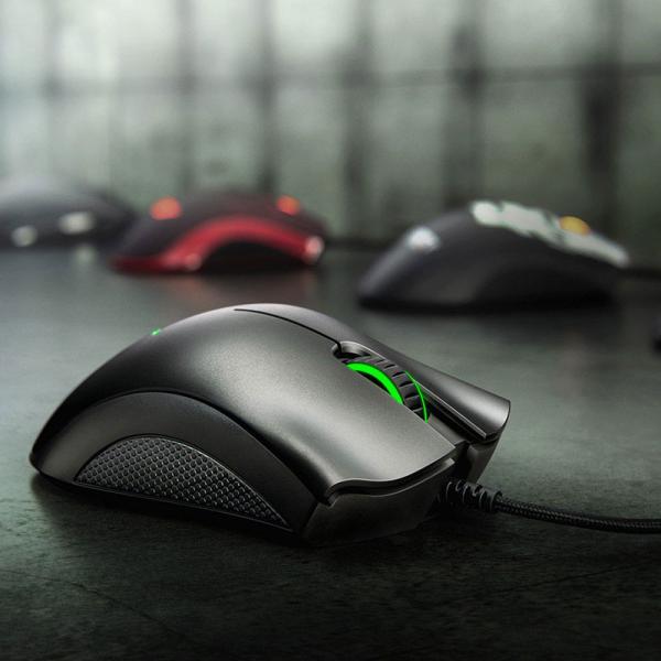 Razer Deathadder Essential Ergonomic Wired Gaming Mouse (6400 DPI, Optical Sensor, LED Lighting, 1000Hz Polling Rate, Black)